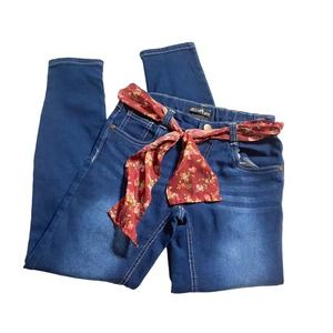 Delia’s Girl denim blue jeans with scarf belt size 12